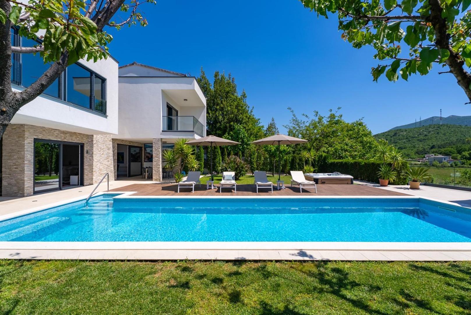 Villa Agava with heated pool, Jacuzzi, sauna, gym, 4 en-suite bedrooms Gata Esterno foto