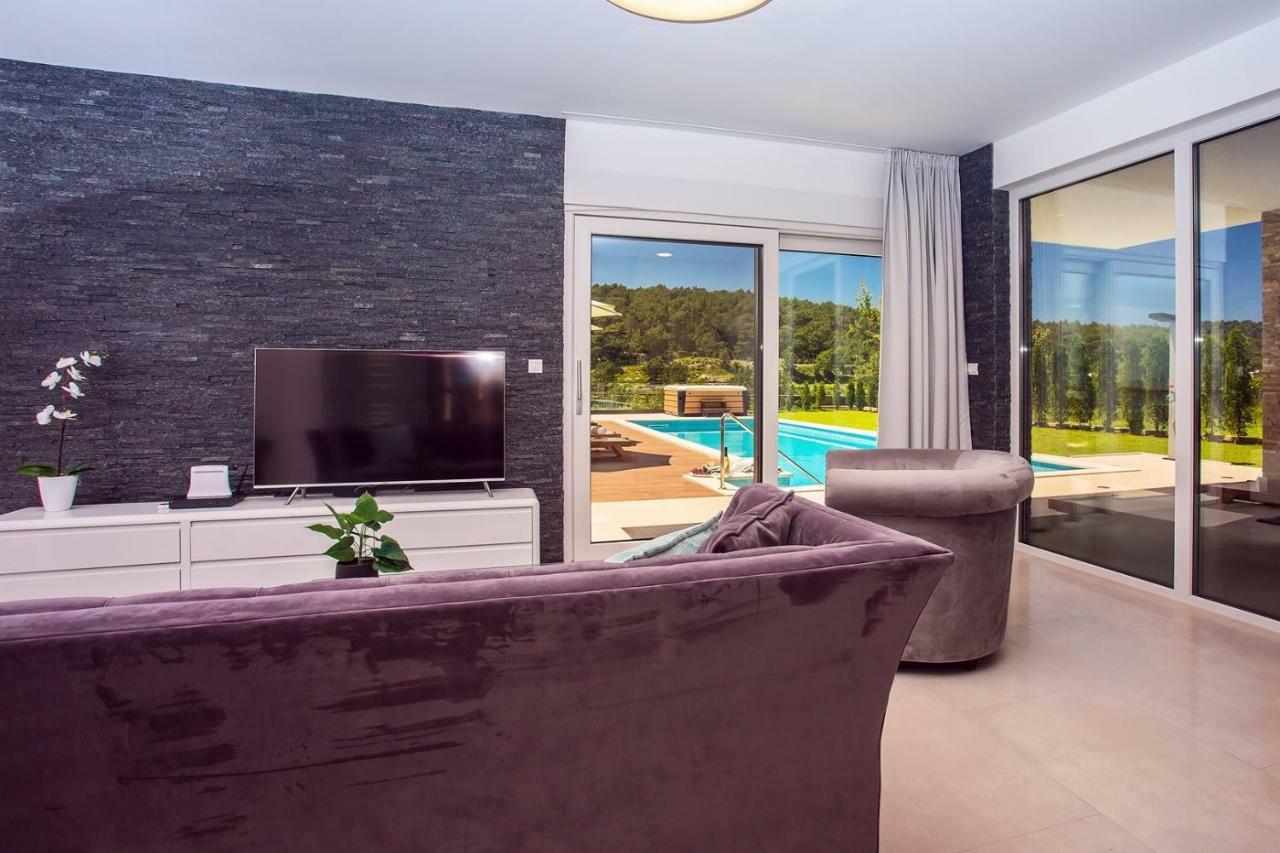 Villa Agava with heated pool, Jacuzzi, sauna, gym, 4 en-suite bedrooms Gata Esterno foto